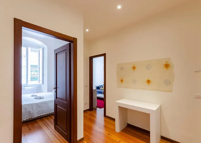 Mazzini 43, Rapallo, 85 Mq, 2b, 1b, Wi-fi, Air Conditioning, Available On Request Private Garage At 800mt From The At 20,00 Euro Per Night