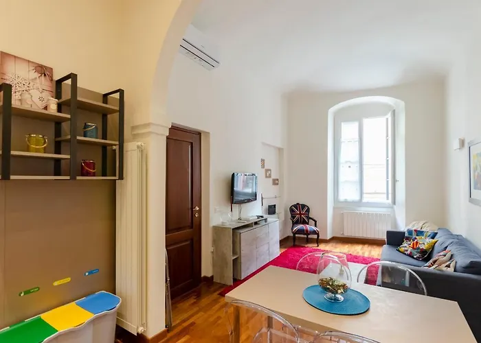 Mazzini 43, Rapallo, 85 Mq, 2b, 1b, Wi-fi, Air Conditioning, Available On Request Private Garage At 800mt From The At 20,00 Euro Per Night * Rapallo