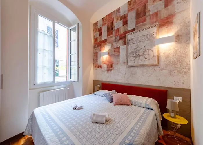 Mazzini 43, Rapallo, 85 Mq, 2b, 1b, Wi-fi, Air Conditioning, Available On Request Private Garage At 800mt From The At 20,00 Euro Per Night * Rapallo