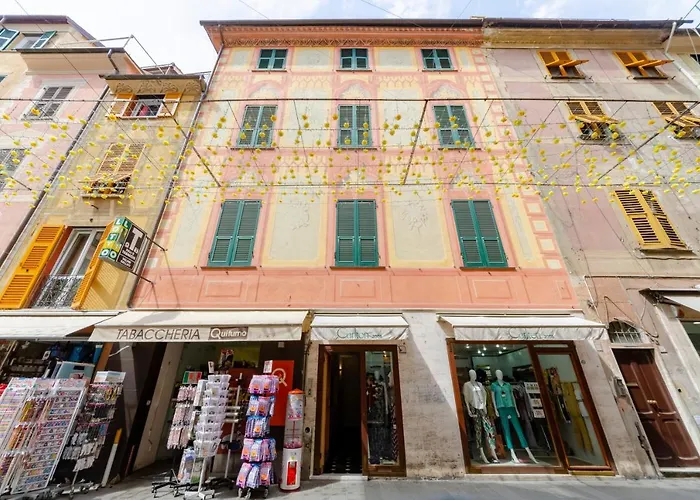 Mazzini 43, Rapallo, 85 Mq, 2b, 1b, Wi-fi, Air Conditioning, Available On Request Private Garage At 800mt From The At 20,00 Euro Per Night Apartmán *