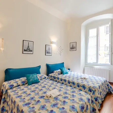 Appartamento Mazzini 43, Rapallo, 85 Mq, 2b, 1b, Wi-fi, Air Conditioning, Available On Request Private Garage At 800mt From The At 20,00 Euro Per Night