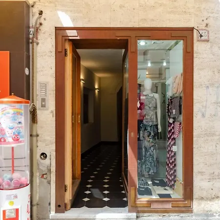 Appartamento Mazzini 43, Rapallo, 85 Mq, 2b, 1b, Wi-fi, Air Conditioning, Available On Request Private Garage At 800mt From The At 20,00 Euro Per Night