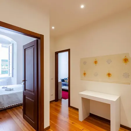 Mazzini 43, Rapallo, Apartment 85 Mq, 2B, 1B, Wi-Fi, Air Conditioning, Available On Request Private Garage At 800Mt From The Apartment At 20,00 Euro Per Night