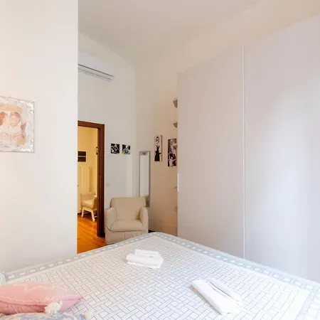 Mazzini 43, Rapallo, Apartment 85 Mq, 2B, 1B, Wi-Fi, Air Conditioning, Available On Request Private Garage At 800Mt From The Apartment At 20,00 Euro Per Night アパート ラッパロ